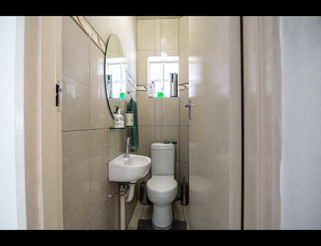 3 BEDROOM APARTMENT FOR SALE IN KEW